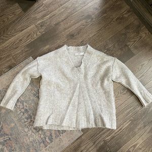 Zara v neck knit sweater size m worn